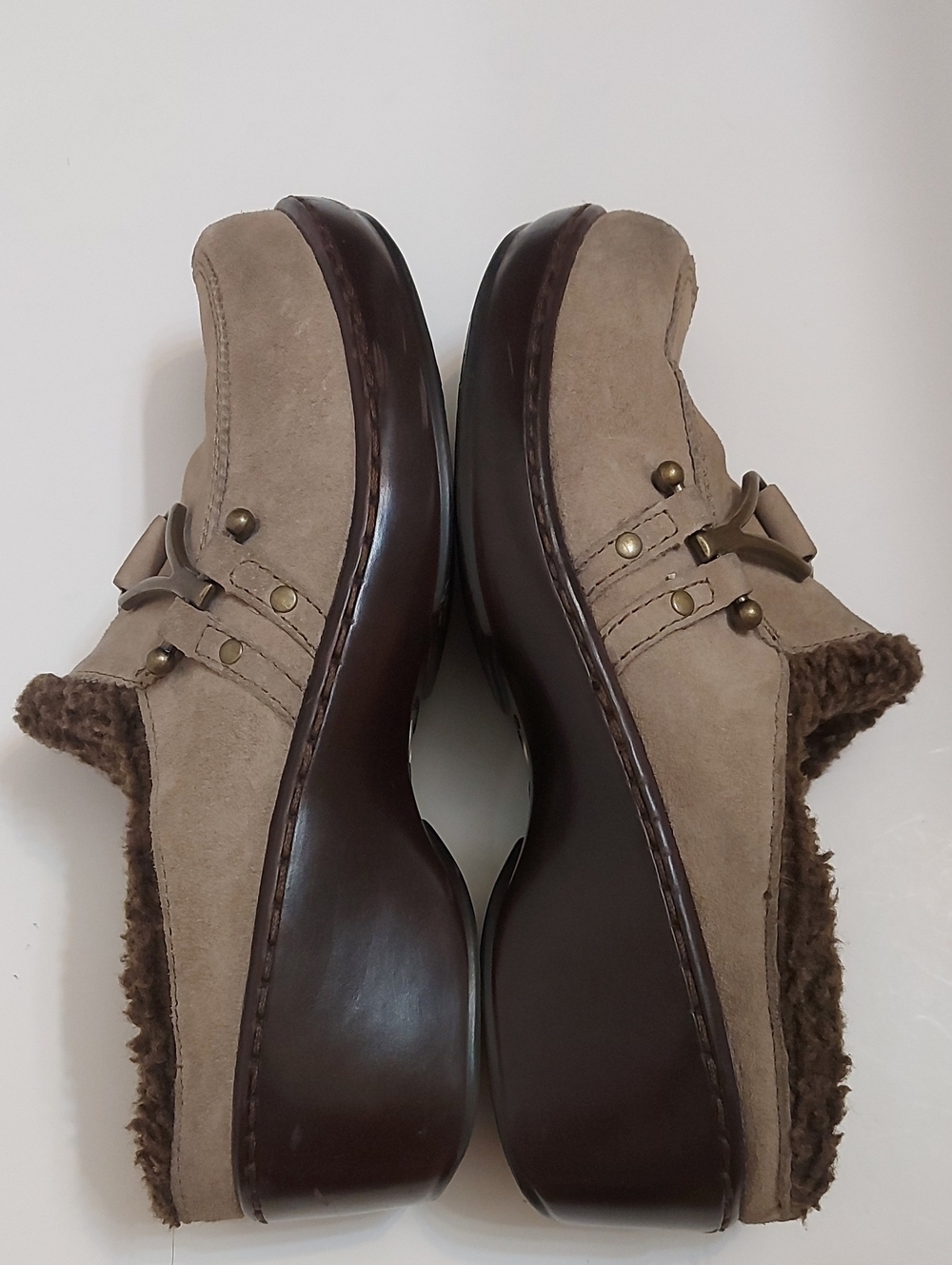 Klogs Women Beige Suede Shearling-Lined Slip-On Loafers - Picture 4 of 7